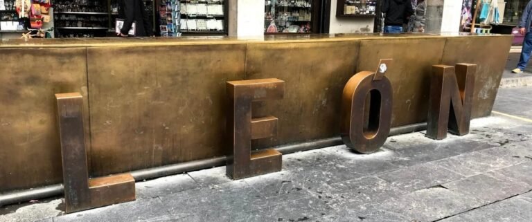 On my way … Day 21 … Leon … And then they rested!